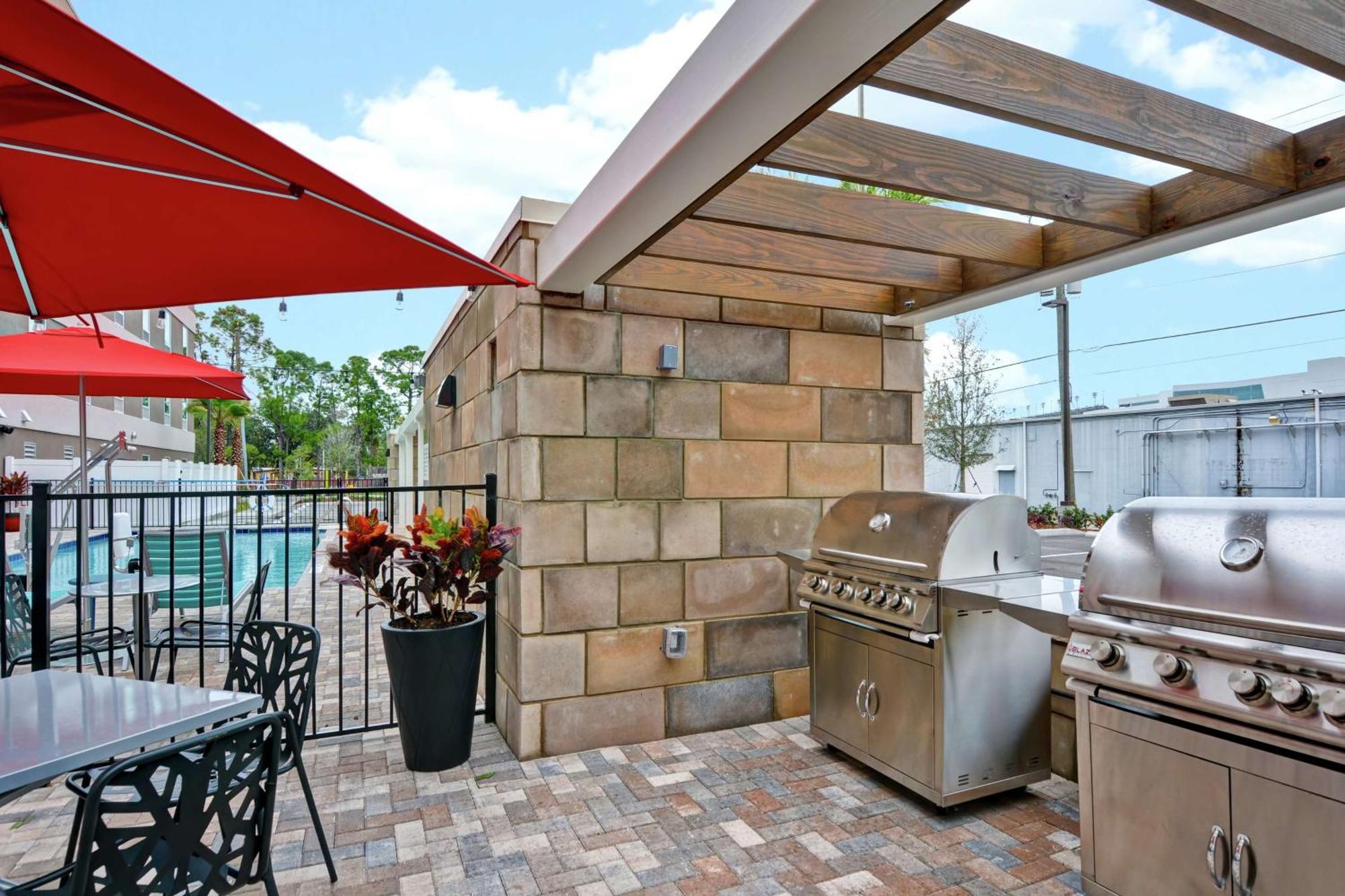 Home2 Suites By Hilton Daytona Beach Speedway Екстериор снимка