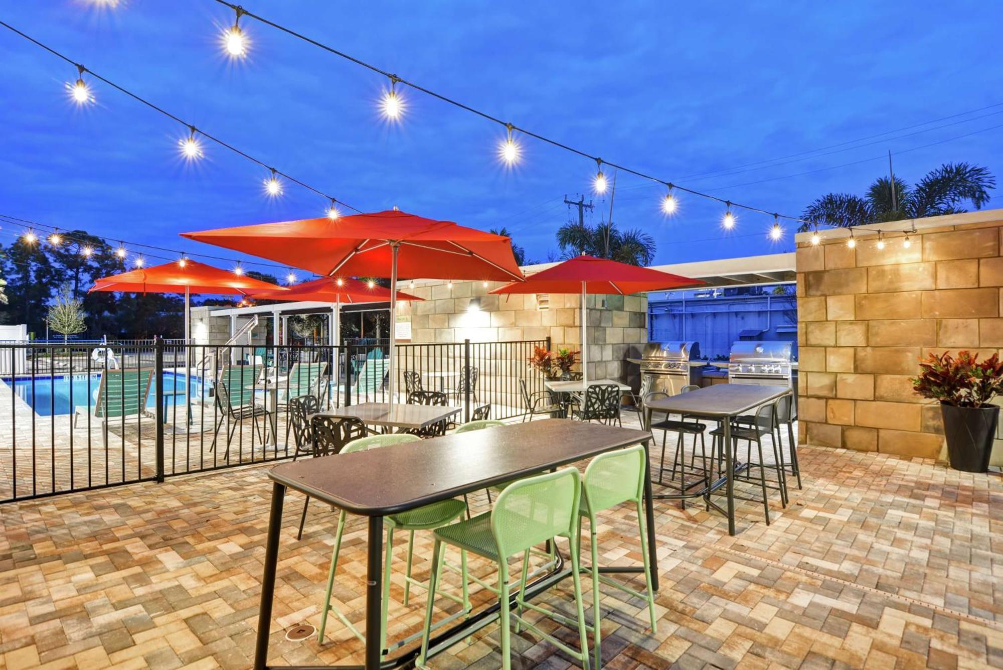 Home2 Suites By Hilton Daytona Beach Speedway Екстериор снимка